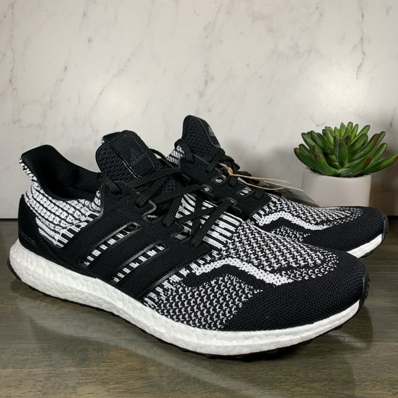 adidas UltraBOOST 5.0 Oreo - Picture 6 of 8